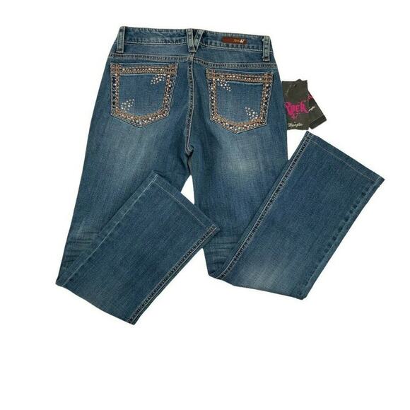 Wrangler Rock 47 Jeans Women 28X30 Low Rise Rhinestone Pocket Whiskers Denim NWT - Picture 3 of 12